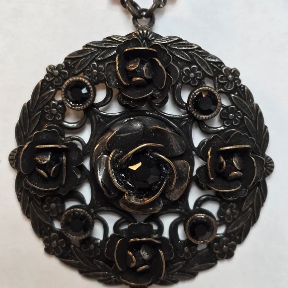 LIZ PALACIOS Black ROSE Pendant Necklace - Picture 1 of 10